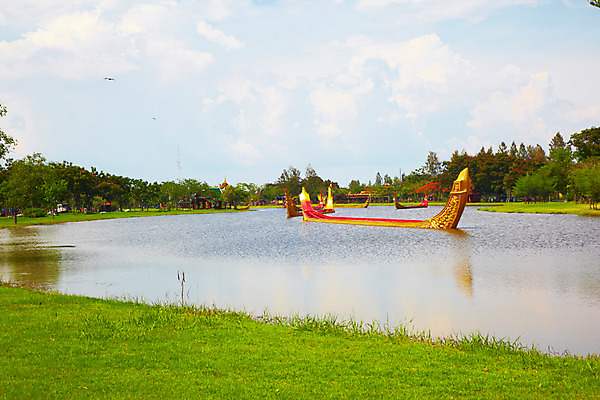 포토 JPG 주간 나무 식물 구름 해외기획촬영 해외 공원 나라 아시아 교통수단 외국문화 해외여행 여행 기획촬영 2009년태국 수상교통 태국 하늘 태국문화 국립공원 풍경 잔디 사람없음 야외 관광지 강 동남아시아 방콕 무왕보란 선박 지명 국내포토 자연요소 동양문화 공공시설 문화 교통 파일형식