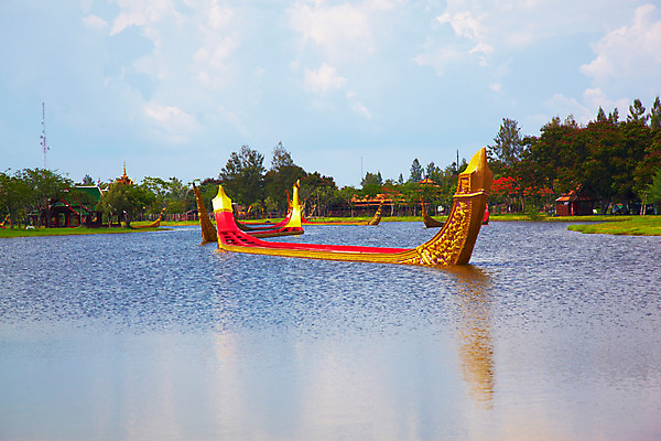 포토 JPG 주간 나무 식물 구름 해외기획촬영 해외 공원 나라 아시아 물결 교통수단 외국문화 해외여행 여행 기획촬영 2009년태국 수상교통 태국 하늘 태국문화 국립공원 풍경 사람없음 야외 관광지 강 동남아시아 숲 방콕 무왕보란 선박 지명 국내포토 자연요소 동양문화 공공시설 문화 교통 파일형식