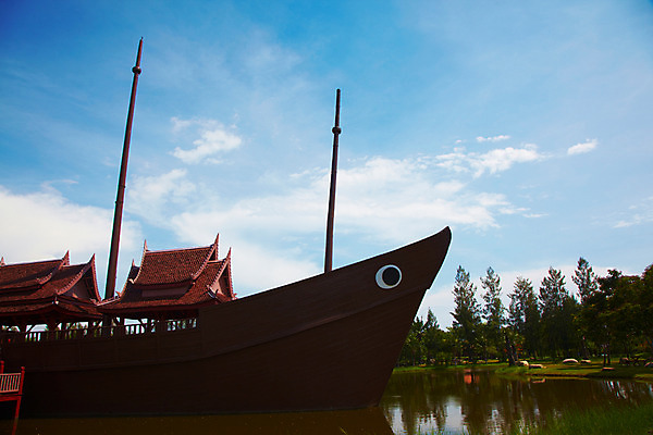 포토 JPG 주간 나무 구름 해외기획촬영 해외 시설물 건축물 공원 건축 나라 아시아 교통수단 외국문화 해외여행 여행 기획촬영 2009년태국 수상교통 해외건축 태국 하늘 주택 태국문화 국립공원 물그림자 사람없음 야외 건물 관광지 강 동남아시아 방콕 무왕보란 선박 지명 국내포토 자연요소 식물 동양문화 공공시설 문화 교통 그림자 파일형식
