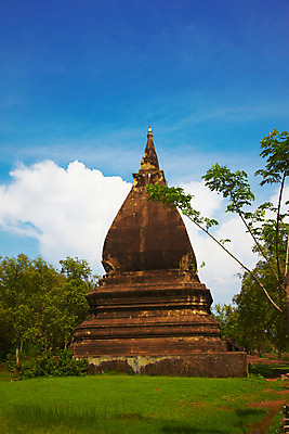 포토 JPG 주간 나무 식물 구름 해외기획촬영 해외 시설물 건축물 공원 건축 나라 아시아 외국문화 해외여행 여행 기획촬영 2009년태국 해외건축 태국 하늘 태국문화 국립공원 잔디 사람없음 야외 관광지 탑 동남아시아 숲 방콕 무왕보란 지명 국내포토 자연요소 동양문화 공공시설 문화 파일형식