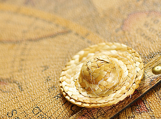 포토 JPG 모자 잡화 여행 지도 사람없음 모형 미니어처 여행용품 밀짚모자 국내포토 모자_잡화 오브젝트 파일형식