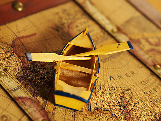 포토 JPG 잡화 나라 외국문화 여행 교통 수상교통 지도 가방 사람없음 모형 캐리어 여행가방 미니어처 피규어 나룻배 노 여행용품 선박 국내포토 문화 교통수단 배_교통 오브젝트 파일형식