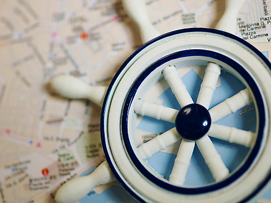 포토 JPG 나라 외국문화 여행 지도 사람없음 부속품 핸들 키_배핸들 여행용품 차량부품 국내포토 문화 오브젝트 파일형식