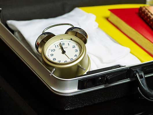 포토 JPG 잡화 옷 시계 여행 가방 사람없음 아웃포커스 책 캐리어 여행가방 자명종 여행용품 국내포토 촬영기법 알람 오브젝트 파일형식