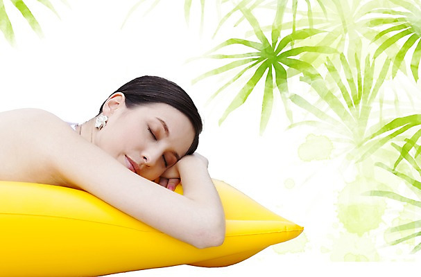 PSD 모델 편집이미지 여자 엎드리기 포즈 백그라운드 휴가 휴식 나뭇잎 한명 사람 상반신 20대 성인 여름 여름휴가 바캉스 눈감음 귀걸이 잠 수면 비치베드 튜브 여자만 여자한명만 성인여자만 청년만 청년여자만 성인한명만 청년여자한명만 성인여자한명만 성인만 이미지편집 1 계절 컨셉 잎 장신구 모션 청년 물 파일형식 여름_계절