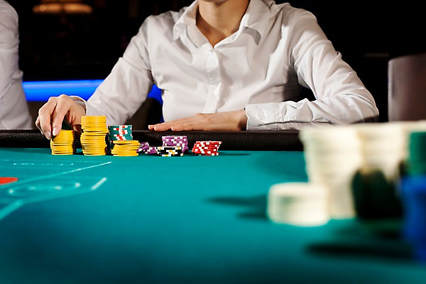 포토 JPG 생활용품 놀이 레저 실내 가로 놀이용품 게임 포커칩 도박 고객 카지노 룰렛 룰렛테이블 국내포토 놀이칩 내부 오브젝트 포커 파일형식