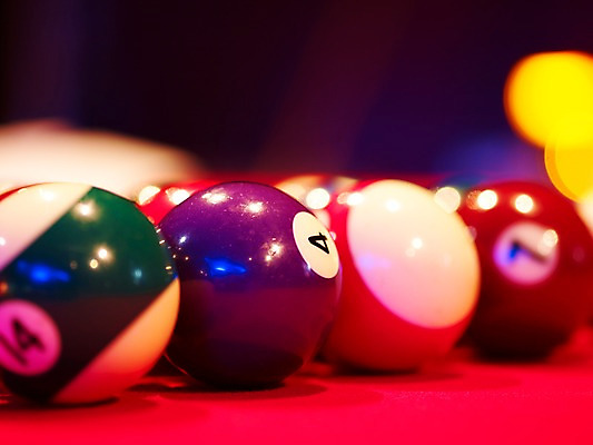 포토 JPG 스포츠용품 공 놀이 레저 실내 근접촬영 사람없음 가로 구기 게임 당구 포켓볼 카지노 당구대 레저오락 국내포토 스포츠 뷰포인트 내부 도박 오브젝트 파일형식