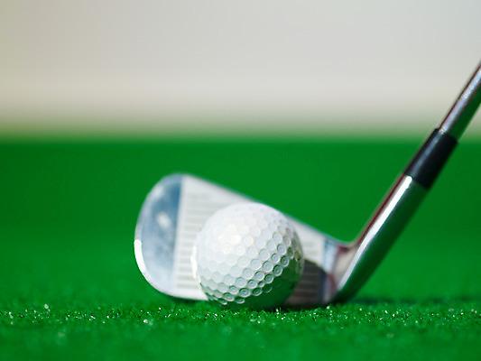 포토 JPG 스포츠용품 골프 놀이 레저 골프공 실내 근접촬영 사람없음 가로 레포츠 구기 골프채 게임 카지노 인조잔디 골프연습장 국내포토 스포츠 뷰포인트 공 골프장 골프용품 잔디 내부 도박 오브젝트 파일형식