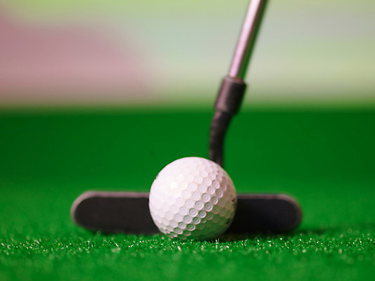 포토 JPG 스포츠용품 골프 놀이 레저 골프공 실내 근접촬영 사람없음 가로 레포츠 구기 골프채 게임 카지노 인조잔디 골프연습장 국내포토 스포츠 뷰포인트 공 골프장 골프용품 잔디 내부 도박 오브젝트 파일형식