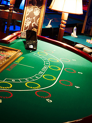 포토 JPG 놀이 레저 실내 사람없음 세로 게임 포커칩 도박 카지노 바카라 국내포토 놀이칩 내부 놀이용품 포커 파일형식