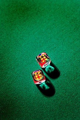 포토 JPG 컬러 생활용품 놀이 레저 실내 근접촬영 사람없음 세로 초록색 놀이용품 게임 도박 카지노 주사위 주사위놀이 바카라 국내포토 뷰포인트 내부 오브젝트 파일형식