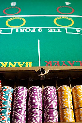 포토 JPG 생활용품 놀이 레저 실내 사람없음 아웃포커스 세로 놀이용품 게임 포커칩 도박 카지노 바카라 국내포토 놀이칩 촬영기법 내부 오브젝트 포커 파일형식