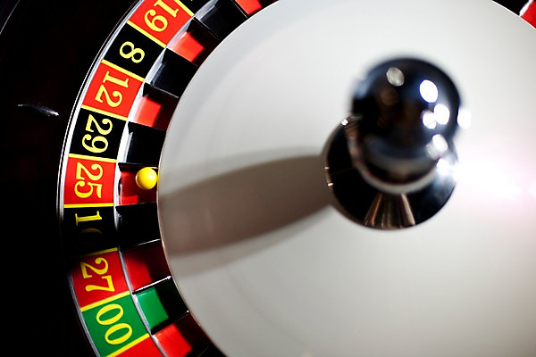 포토 JPG 생활용품 놀이 레저 실내 근접촬영 사람없음 가로 놀이용품 게임 포커칩 도박 구슬 카지노 룰렛 룰렛테이블 국내포토 놀이칩 뷰포인트 내부 오브젝트 포커 파일형식