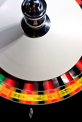 포토 JPG 생활용품 놀이 레저 실내 사람없음 세로 놀이용품 게임 포커칩 도박 카지노 회전 룰렛 룰렛테이블 국내포토 놀이칩 내부 오브젝트 포커 파일형식