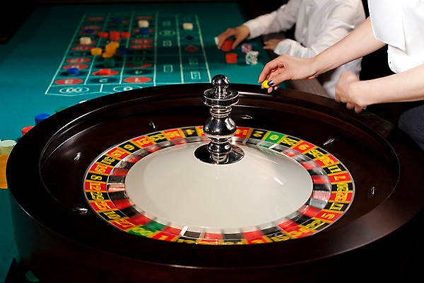 포토 JPG 생활용품 놀이 레저 실내 가로 놀이용품 게임 포커칩 도박 고객 카지노 룰렛 룰렛테이블 국내포토 놀이칩 내부 오브젝트 포커 파일형식