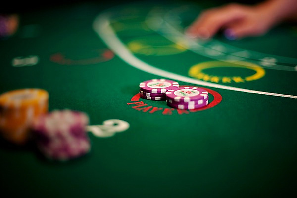 포토 JPG 생활용품 놀이 레저 실내 근접촬영 가로 놀이용품 게임 포커칩 도박 카지노 딜러 바카라 국내포토 놀이칩 뷰포인트 내부 오브젝트 포커 파일형식