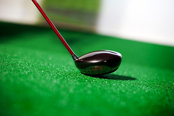 포토 JPG 스포츠용품 컬러 골프 놀이 레저 실내 근접촬영 사람없음 가로 초록색 레포츠 구기 골프채 게임 카지노 클럽 인조잔디 골프연습장 국내포토 스포츠 뷰포인트 골프장 골프용품 잔디 내부 도박 오브젝트 파일형식