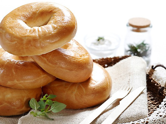 포토 JPG 그릇 음식 빵 포크 잎 유리병 디저트 쟁반 실내 사람없음 가로 바구니 나이프 천 생크림 브런치 제빵 유리그릇 베이글 국내포토 식물 식기 유리 병_용기 내부 제과제빵 식사 직물 칼 크림 파일형식