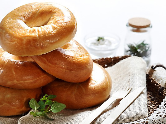 포토 JPG 그릇 음식 빵 포크 잎 유리병 디저트 쟁반 실내 사람없음 가로 바구니 나이프 천 생크림 브런치 제빵 유리그릇 베이글 국내포토 식물 식기 유리 병_용기 내부 제과제빵 식사 직물 칼 크림 파일형식