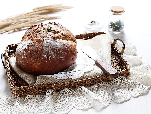 포토 JPG 그릇 음식 빵 유리병 디저트 쟁반 실내 사람없음 가로 바구니 나이프 바게트 천 생크림 브런치 제빵 유리그릇 통밀바게뜨 국내포토 식기 유리 병_용기 내부 제과제빵 식사 직물 칼 크림 파일형식