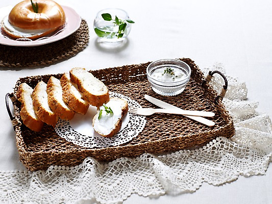 포토 JPG 그릇 접시 음식 빵 포크 잎 디저트 쟁반 실내 사람없음 가로 바구니 나이프 바게트 받침대 생크림 브런치 제빵 유리그릇 베이글 국내포토 식물 식기 유리 내부 제과제빵 식사 칼 크림 파일형식