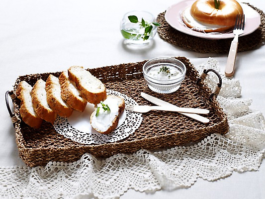 포토 JPG 그릇 접시 음식 빵 포크 잎 디저트 쟁반 실내 사람없음 가로 바구니 나이프 바게트 받침대 생크림 브런치 제빵 유리그릇 베이글 국내포토 식물 식기 유리 내부 제과제빵 식사 칼 크림 파일형식