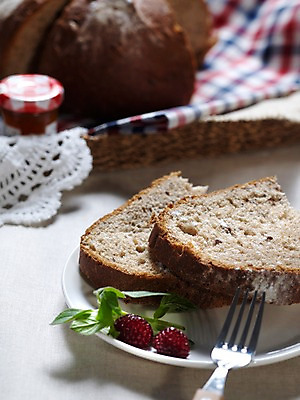 포토 JPG 그릇 접시 음식 빵 포크 잎 디저트 실내 사람없음 아웃포커스 세로 바게트 잼 천 브런치 제빵 통밀바게뜨 국내포토 식물 식기 촬영기법 내부 제과제빵 식사 직물 소스_음식 파일형식