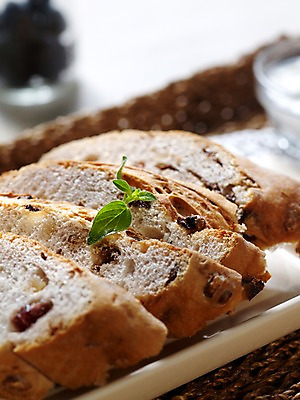 포토 JPG 그릇 접시 음식 빵 잎 디저트 쟁반 실내 근접촬영 사람없음 아웃포커스 세로 바구니 바게트 생크림 브런치 제빵 유리그릇 곡물바게트 국내포토 식물 식기 뷰포인트 유리 촬영기법 내부 제과제빵 식사 크림 곡물빵 파일형식