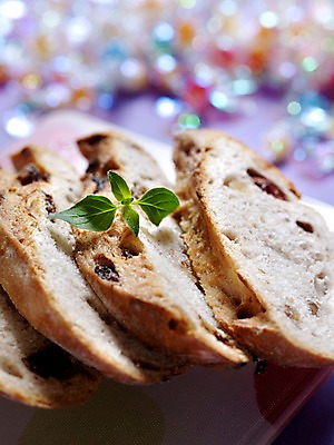 포토 JPG 음식 빵 잎 디저트 실내 사람없음 세로 바게트 브런치 제빵 곡물바게트 국내포토 식물 내부 제과제빵 식사 곡물빵 파일형식