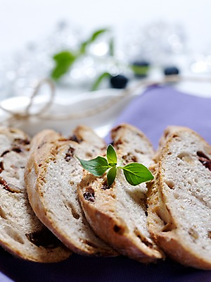 포토 JPG 리본 음식 빵 잎 디저트 실내 사람없음 세로 끈 바게트 천 브런치 제빵 곡물바게트 국내포토 식물 내부 제과제빵 식사 직물 곡물빵 파일형식