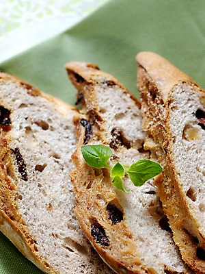 포토 JPG 음식 빵 잎 디저트 실내 근접촬영 사람없음 세로 바게트 천 브런치 제빵 곡물바게트 국내포토 식물 뷰포인트 내부 제과제빵 식사 직물 곡물빵 파일형식