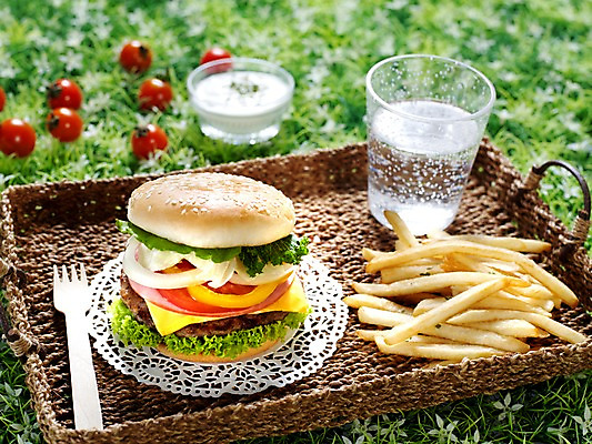 포토 JPG 그릇 음료 음식 빵 포크 방울토마토 잔 쟁반 실내 샌드위치 잔디 사람없음 가로 바구니 감자튀김 햄버거 생크림 브런치 탄산음료 유리그릇 사이다 국내포토 레이스천 식물 식기 토마토 유리 감자 패스트푸드 내부 식사 튀김 직물 크림 탄산 파일형식