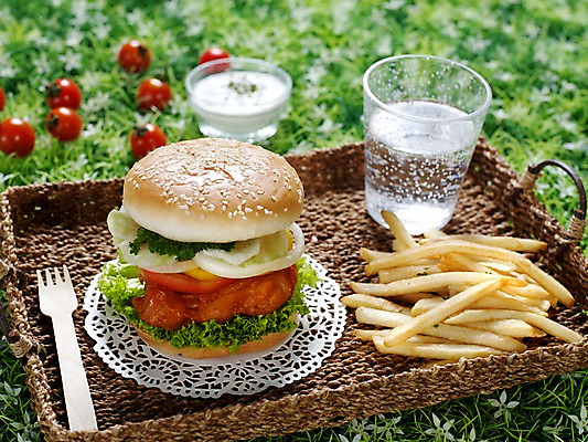 포토 JPG 그릇 음료 음식 빵 포크 방울토마토 잔 쟁반 실내 샌드위치 잔디 사람없음 가로 바구니 감자튀김 햄버거 생크림 브런치 탄산음료 유리그릇 사이다 국내포토 레이스천 식물 식기 토마토 유리 감자 패스트푸드 내부 식사 튀김 직물 크림 탄산 파일형식