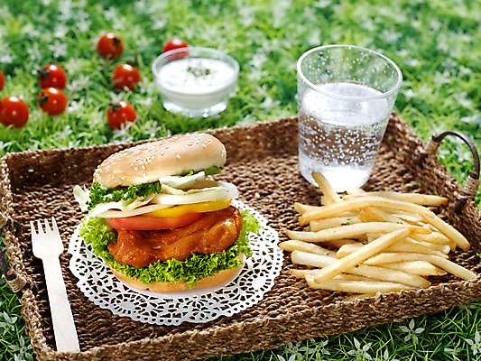 포토 JPG 그릇 음식 빵 포크 쟁반 실내 샌드위치 잔디 사람없음 가로 바구니 햄버거 생크림 브런치 유리그릇 국내포토 식물 식기 유리 패스트푸드 내부 식사 크림 파일형식