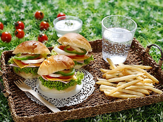 포토 JPG 그릇 음료 음식 빵 포크 방울토마토 잔 쟁반 서양음식 실내 샌드위치 잔디 사람없음 가로 감자튀김 생크림 브런치 탄산음료 유리그릇 사이다 국내포토 레이스천 식물 식기 토마토 유리 감자 내부 식사 튀김 직물 크림 탄산 파일형식