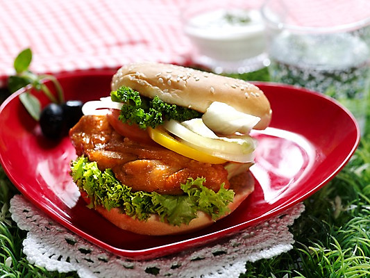 포토 JPG 그릇 접시 음식 빵 잎 실내 샌드위치 잔디 사람없음 아웃포커스 가로 햄버거 천 생크림 블루베리 브런치 유리그릇 국내포토 식물 식기 과일 유리 패스트푸드 촬영기법 내부 식사 직물 크림 파일형식