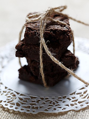 포토 JPG 음식 빵 디저트 실내 근접촬영 사람없음 세로 끈 제빵 브라우니 국내포토 레이스천 뷰포인트 내부 제과제빵 직물 파일형식