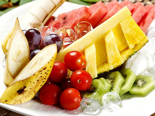 포토 JPG 그릇 접시 과일 방울토마토 포도 수박 바나나 실내 키위 사람없음 가로 얼음 안주 파인애플 국내포토 자연요소 식기 토마토 내부 열대과일 파일형식