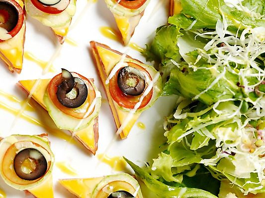 포토 JPG 음식 방울토마토 오이 치즈 실내 사람없음 가로 샐러드 카나페 안주 올리브 국내포토 열매 토마토 채소 유제품 서양음식 내부 파일형식