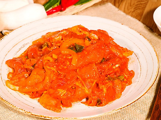 포토 JPG 그릇 접시 식재료 실내 생고기 육류 돼지고기 사람없음 가로 천 돼지주물럭 국내포토 식기 내부 직물 파일형식