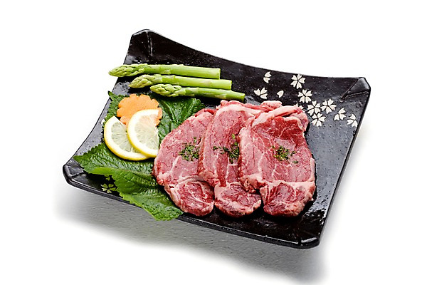 포토 JPG 그릇 접시 채소 식재료 실내 생고기 육류 누끼 사람없음 가로 당근 소고기 레몬 아스파라거스 깻잎 한우 안심 파슬리가루 허브가루 국내포토 식기 과일 뿌리채소 내부 가루 파일형식