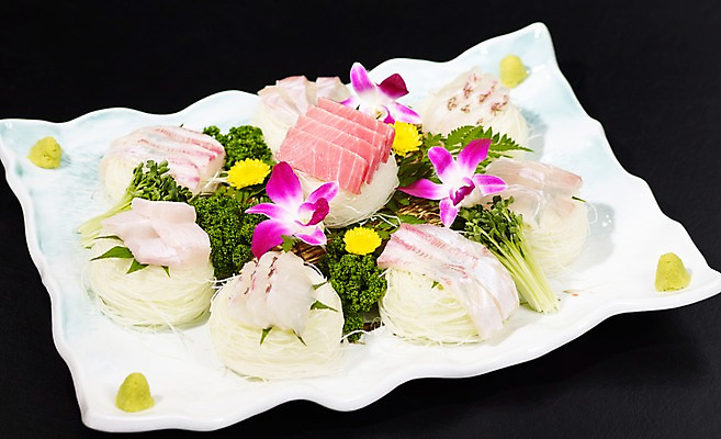 포토 JPG 그릇 접시 꽃 음식 검은배경 실내 파슬리 어류 요리 사람없음 장식 새싹 생선회 해산물 일본음식 국내포토 식물 식기 백그라운드 채소 내부 검은색 수중동물 회 파일형식