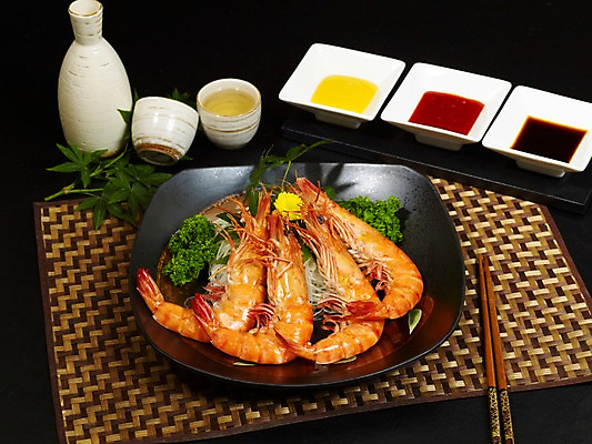 포토 JPG 그릇 접시 꽃 아시아 음식 단풍 절지류 젓가락 잔 새우 국화 실내 파슬리 갑각류 요리 사람없음 장식 해물요리 도자기 병 다기 대하 해산물 찜 종지 사케 왕새우찜 일본음식 국내포토 식물 동물 식기 나라 잎 채소 주류 수저 내부 다도 파일형식