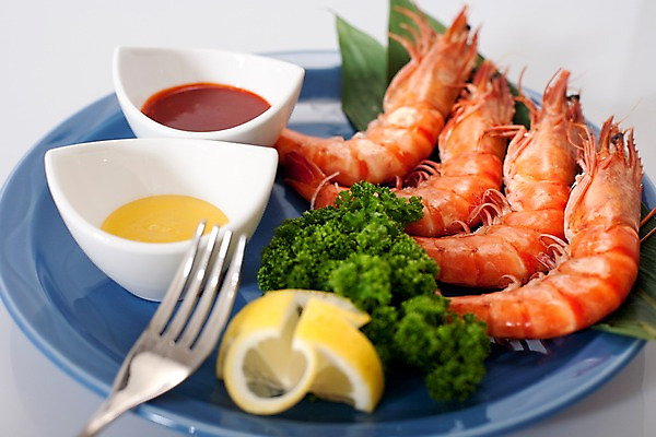 포토 JPG 스튜디오촬영 그릇 접시 아시아 음식 포크 절지류 새우 파슬리 갑각류 요리 사람없음 해물요리 레몬 대하 해산물 찜 종지 왕새우찜 일본음식 국내포토 동물 식기 나라 채소 과일 실내 파일형식