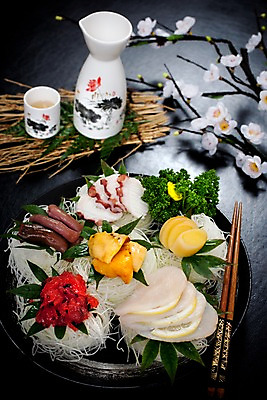 포토 JPG 그릇 접시 꽃 아시아 음식 외국문화 단풍 술잔 젓가락 술병 조개 잔 실내 파슬리 요리 사람없음 장식 벚꽃 해조류 볏짚 해산물 문어 사케 개불 멍게 모듬 일본음식 국내포토 식물 식기 나라 문화 잎 채소 병_용기 어패류 연체동물 주류 수저 내부 바다동물 수중동물 해양식물 짚 해물 파일형식