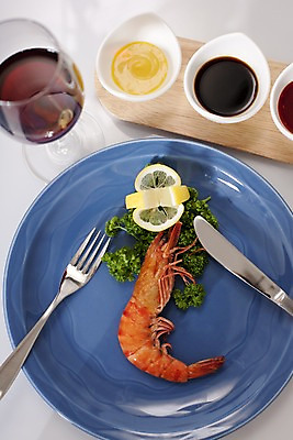 포토 JPG 스튜디오촬영 그릇 접시 아시아 음식 포크 절지류 와인잔 새우 갑각류 요리 사람없음 와인 일본 해물요리 나이프 대하 해산물 찜 왕새우찜 일본음식 국내포토 동물 식기 나라 술잔 주류 실내 칼 파일형식