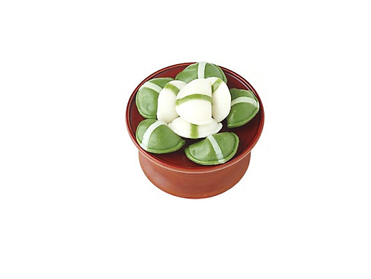 포토 JPG 스튜디오촬영 한국문화 한국전통 음식 디저트 떡 한국 실내 누끼 사람없음 상차림 제사 전통의례 제기_제사 제사상 제사음식 편 개피떡 국내포토 동양문화 전통 아시아 내부 전통음식 제사용품 파일형식