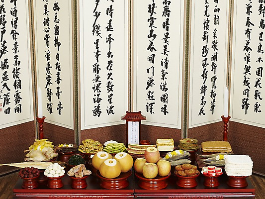 포토 JPG 한국문화 한국전통 한식 음식 과일 초 김치 떡 한국 실내 육류 어류 사람없음 닭고기 배 고명 사과 상차림 전 제사 전통의례 촛대 나물 대추 제기_제사 한과 병풍 제사상 제사음식 약과 포 나박김치 식혜 건대추 고사리 녹두전 닭찜 돔배기적 두부전 밥풀산자 병어 북어포 산자 소탕 야채전 어탕 유과 육탕 취나물 편 호박전 조기_생선 국내포토 동양문화 전통 아시아 음료 채소 식재료 디저트 내부 수중동물 전통음식 전통차 탕 찜 제사용품 파일형식 어포