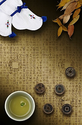PSD 편집이미지 전통 그릇 옷 계절 명절 백그라운드 낙엽 돈 나뭇잎 프레임 사람없음 세로 동전 공백 가을 도자기 차 다기 한지 엽전 버선 이미지편집 식기 기념일 종이 음료 잎 양말 전통소품 재산 다도 파일형식
