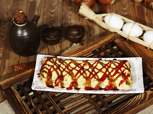 포토 JPG 그릇 접시 음식 술잔 반찬 술병 실내 사람없음 목재 계란 나무틀 케첩 나무바닥 계란말이 나무창틀 국내포토 나무 식기 재료 병_용기 잔 바닥 주류 틀 내부 알 소스_음식 계란요리 창틀 파일형식